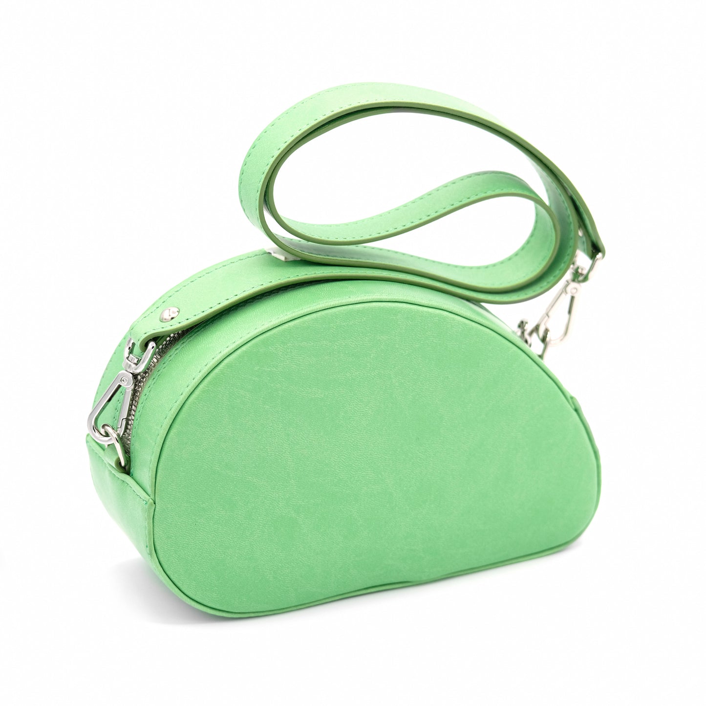 AMA Medium bag green with logo plate